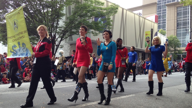 Illustration for article titled Vehicles Of The 2013 DragonCon Parade - Photo Dump
